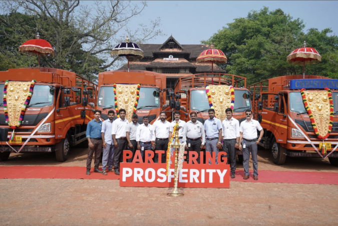 We are proud to partner with the beverage transporters of Thrissur, Kerala, and deliver 10 units of Eicher Pro 2114XP